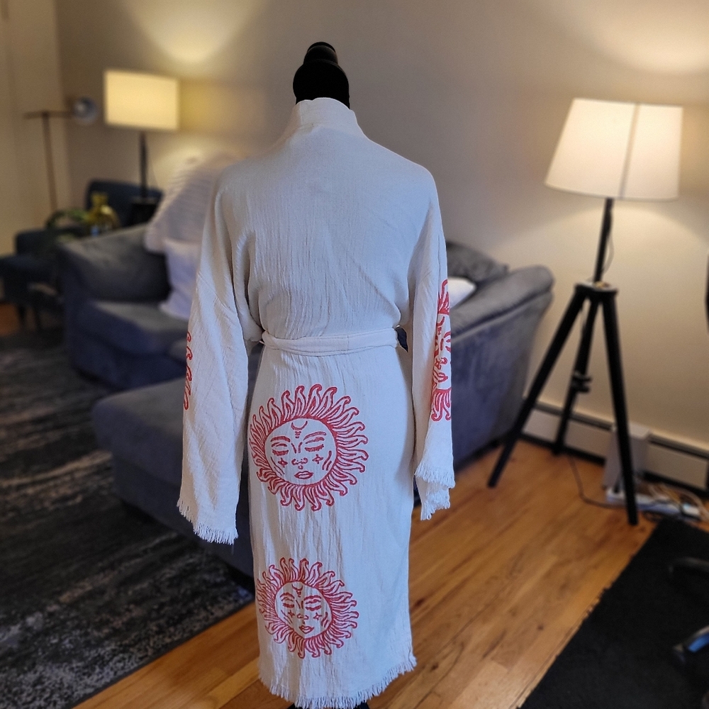 Sun Motif Cream and Orange Kimono Robe Size M/L - Picture 12 of 13